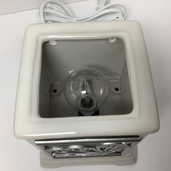 Scentsy Cream Gallery Frame side Wax Scent Warmer with frame silver Monarch - Picture 6 of 6